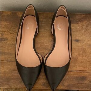 Journee Collection Black Flats with Pointed Toe and D'Orsay Design